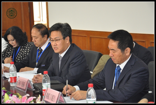 说明: http://www.newvision-optical.com/news/photo/2013-10041.jpg