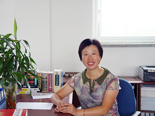 ˵: http://www.newvision-optical.com/teacher-info/personal%20info/photo/lifenghua.jpg