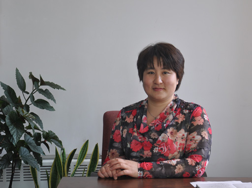 说明: http://www.newvision-optical.com/teacher-info/personal%20info/photo/jiangjing.jpg