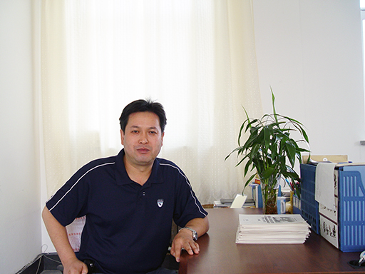 说明: http://www.newvision-optical.com/teacher-info/personal%20info/photo/lijia.jpg